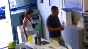 Poznáte muže a ženu z videa bezpečnostní kamery?