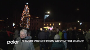 Je to tady lepší než v Praze, komentovali atmosféru lidé při rozsvícení vánočního stromu