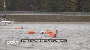 Otužilci plavali přes Těrlickou přehradu
