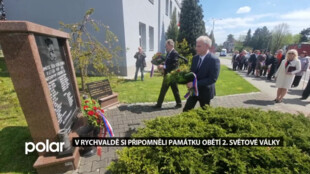 V Rychvaldě si položením kytic a věnců připomněli památku obětí 2. světové války